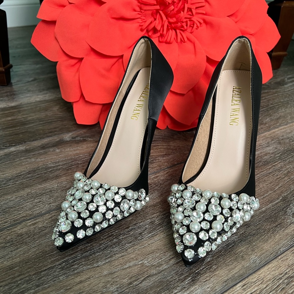Akira Heels